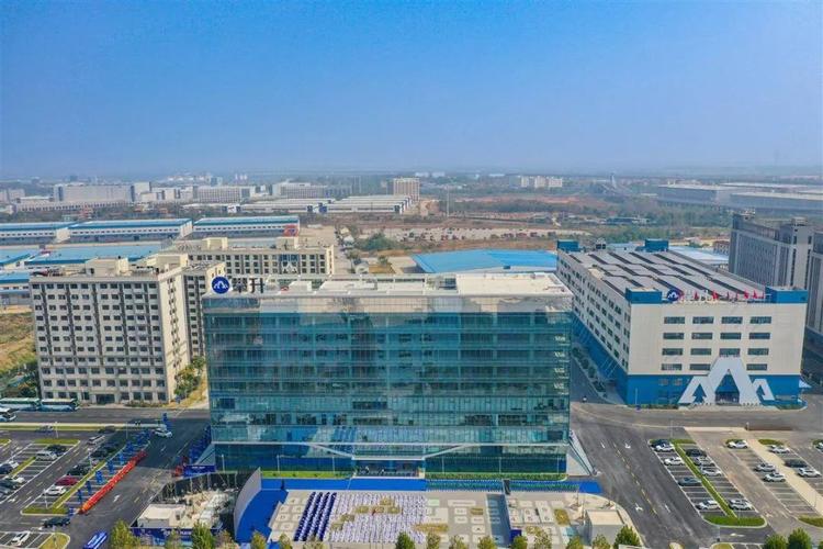 生态大会暨国际星闪联盟武汉创新实验室揭牌仪式在攀升科技园圆满举行